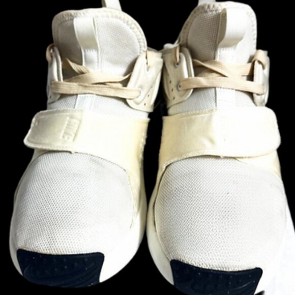 Nike Cream and Red Sneakers - Picture 2 of 8